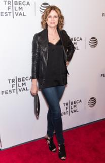 Jenna Fischer feet photo thumbnail