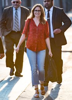 Jenna Fischer feet photo thumbnail