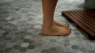 Jenna Fischer feet photo thumbnail