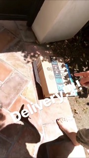 Jenna Fischer feet photo thumbnail