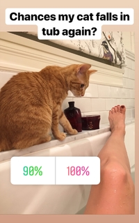 Jenna Fischer feet photo thumbnail