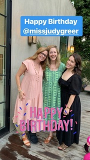 Jenna Fischer feet photo thumbnail