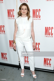 Jenna Fischer feet photo thumbnail