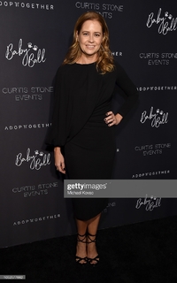 Jenna Fischer feet photo thumbnail