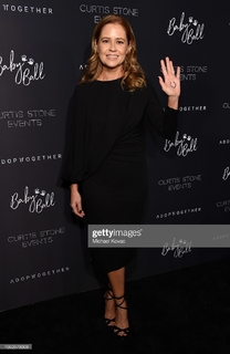 Jenna Fischer feet photo thumbnail