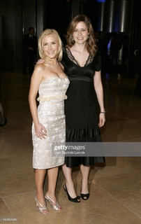 Jenna Fischer feet photo thumbnail