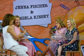 Jenna Fischer feet photo thumbnail