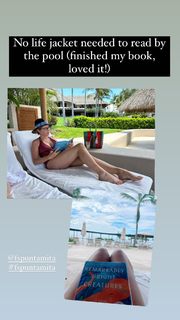 Jenna Fischer feet photo thumbnail