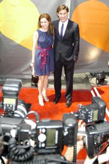 Jenna Fischer feet photo thumbnail