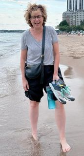 Jenna Fischer feet photo thumbnail