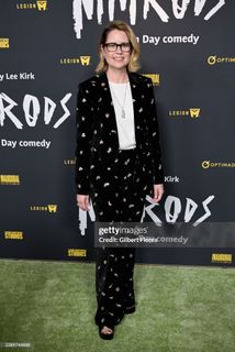 Jenna Fischer feet photo 3