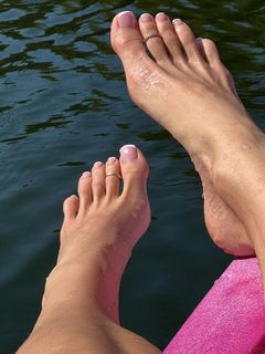 Jenna Lee feet photo 4