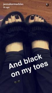 Jenna Marbles feet photo thumbnail