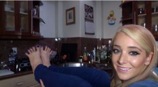 Jenna Marbles feet photo thumbnail