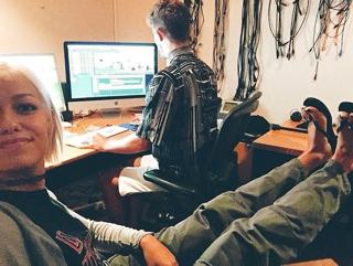 Jenna McDougall feet photo 16