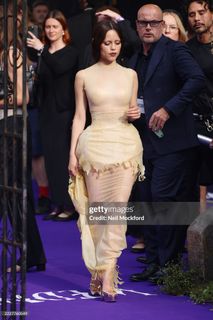 Jenna Ortega feet photo thumbnail