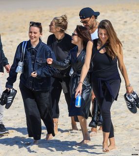 Jenna Ortega feet photo thumbnail