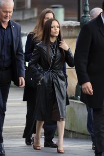 Jenna Ortega feet photo thumbnail