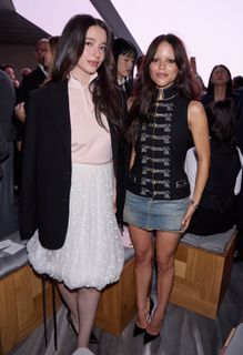 Jenna Ortega feet photo thumbnail