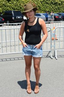 Jenna Ushkowitz feet photo 12