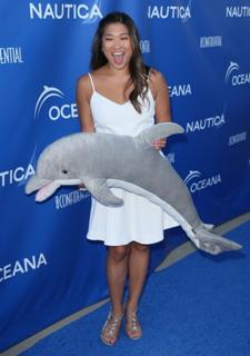 Jenna Ushkowitz feet photo 11