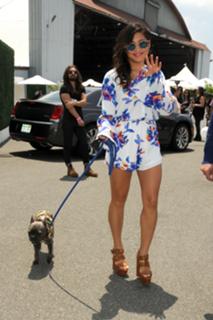 Jenna Ushkowitz feet photo 2