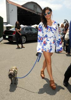 Jenna Ushkowitz feet photo 1