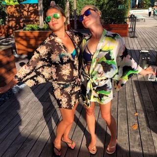 Jenna Ushkowitz feet photo 8