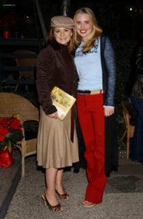 Jenna von Oÿ feet photo thumbnail