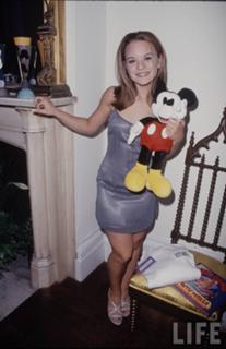 Jenna von Oÿ feet photo thumbnail