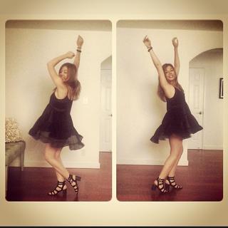 Jennette McCurdy feet photo thumbnail