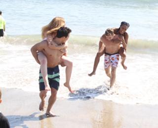 Jennette McCurdy feet photo thumbnail