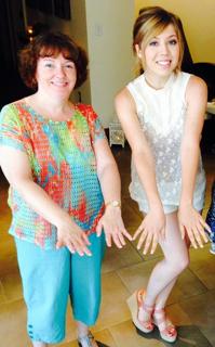 Jennette McCurdy feet photo thumbnail