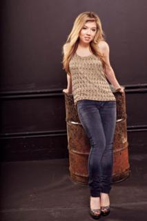 Jennette McCurdy feet photo thumbnail