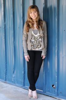 Jennette McCurdy feet photo thumbnail
