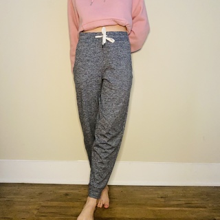 Jennette McCurdy feet photo thumbnail