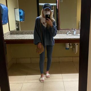 Jennette McCurdy feet photo thumbnail