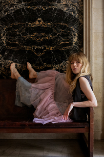 Jennette McCurdy feet photo thumbnail