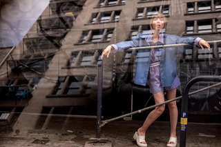 Jennette McCurdy feet photo thumbnail