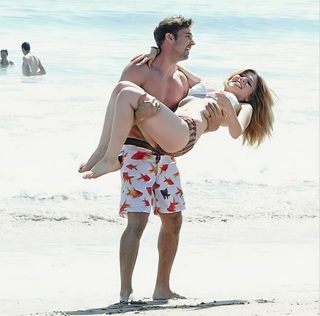 Jennette McCurdy feet photo thumbnail