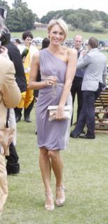 Jenni Falconer feet photo thumbnail