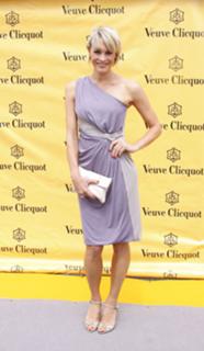 Jenni Falconer feet photo thumbnail