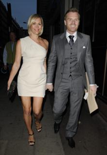 Jenni Falconer feet photo thumbnail