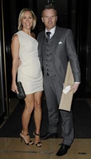 Jenni Falconer feet photo thumbnail