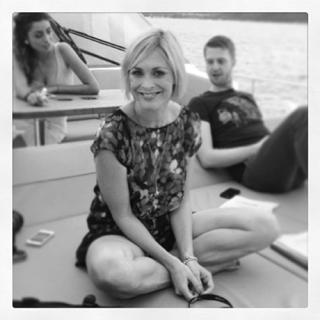 Jenni Falconer feet photo thumbnail