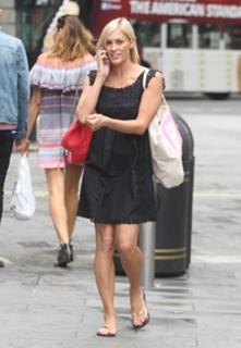 Jenni Falconer feet photo thumbnail