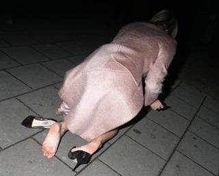 Jenni Falconer feet photo thumbnail