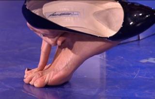 Jenni Falconer feet photo thumbnail