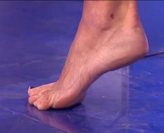 Jenni Falconer feet photo thumbnail