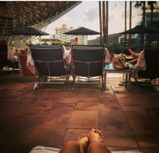 Jenni Falconer feet photo thumbnail